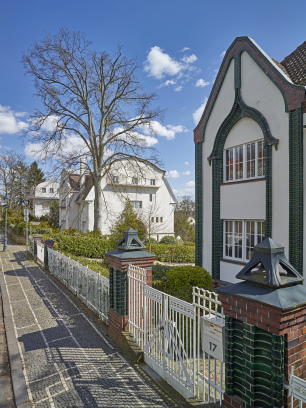 Peter Behrens and Joseph Maria Olbrich, Behrens House, Large Glückert House and Small Glückert House, 1901, view from west (Id.-No. 001)