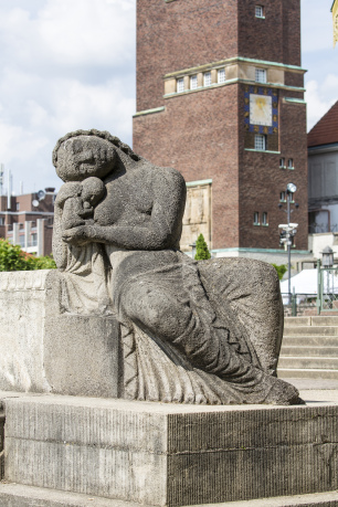 Bernhard hoetger, Skulptur "Maria" am Lilienbecken